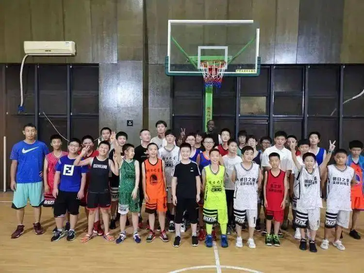 如何通过冥想提高篮球比赛中的专注力_1
